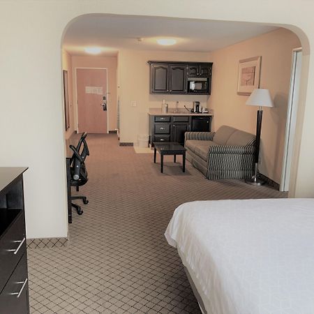 Holiday Inn Express Plymouth By Ihg Bagian luar foto