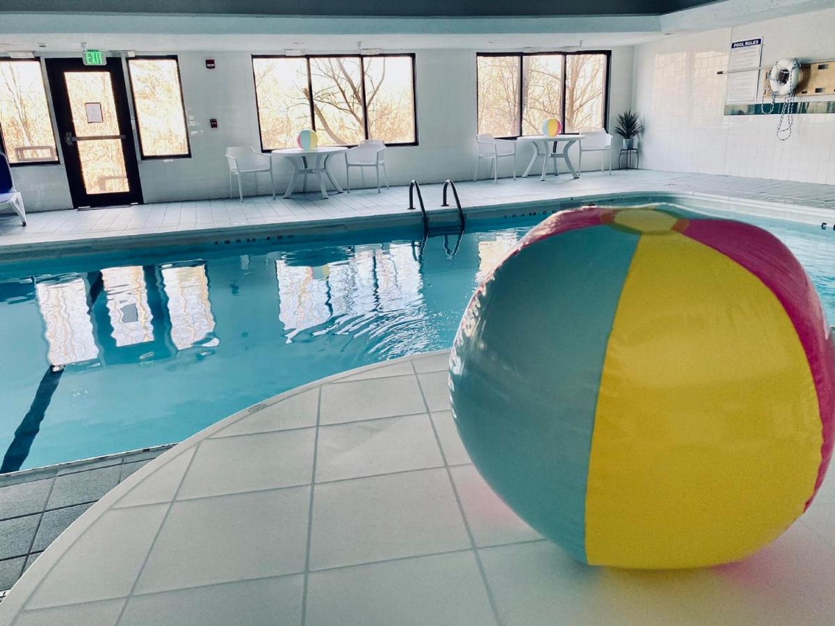 Holiday Inn Express Plymouth By Ihg Bagian luar foto