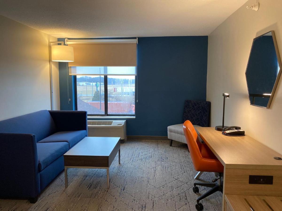 Holiday Inn Express Plymouth By Ihg Bagian luar foto