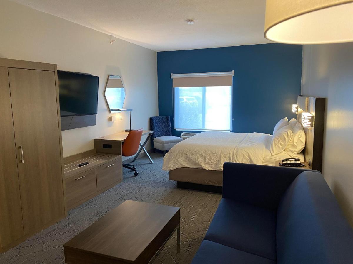 Holiday Inn Express Plymouth By Ihg Bagian luar foto