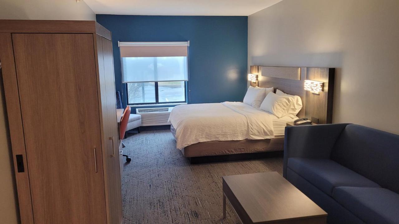 Holiday Inn Express Plymouth By Ihg Bagian luar foto